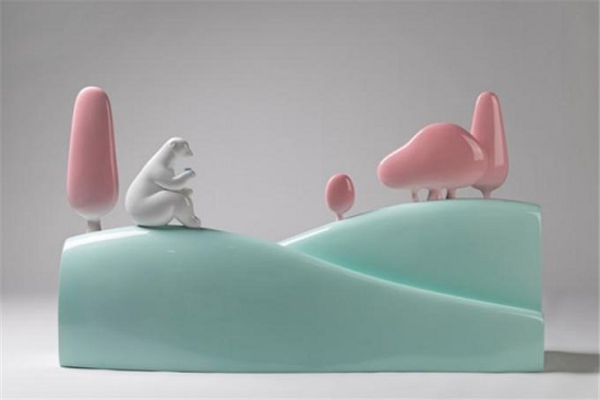 자연과 곰 시리즈, 가로 5m 정도의 풍경 조각, 전시 메인 구역 배치.(사진출처=부산도서관) 자연과 곰 시리즈, 가로 5m 정도의 풍경 조각, 전시 메인 구역 배치.(사진출처=부산도서관)