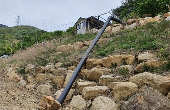 농막시설에서 설치한 배수시설 모습.(사진제공=양산뉴스파크) ▲농막시설에서 설치한 배수시설 모습.(사진제공=양산뉴스파크)