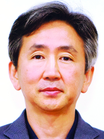 한국지역사회학회장 권오혁 부경대 교수.(사진제공=부경대) 한국지역사회학회장 권오혁 부경대 교수.(사진제공=부경대)
