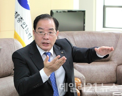 하윤수 교총 회장.(사진=일요부산DB) 하윤수 교총 회장.(사진=일요부산DB)