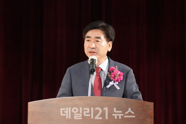 김영욱 구청장은 취임사 모습./사진=부산진구청 김영욱 구청장은 취임사 모습./사진=부산진구청