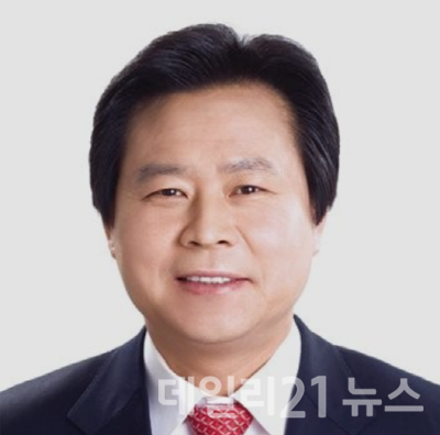 강기윤 의원(경남 창원시 성산구, 보건복지위원회 간사) 강기윤 의원(경남 창원시 성산구, 보건복지위원회 간사)