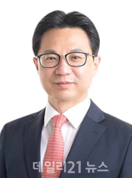 부산시의회 박중묵 의원(국민의힘, 동래구1). 부산시의회 박중묵 의원(국민의힘, 동래구1).