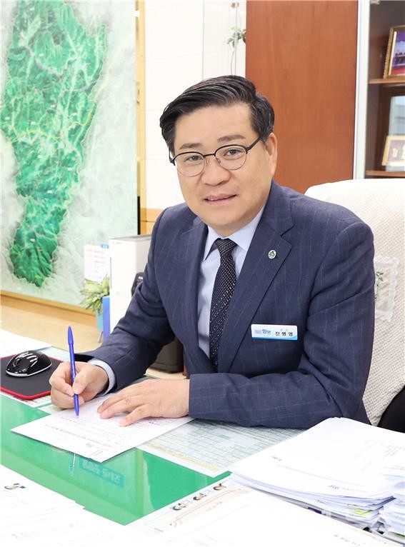 진병영 함양군수.(사진제공=함양군) 진병영 함양군수.(사진제공=함양군)