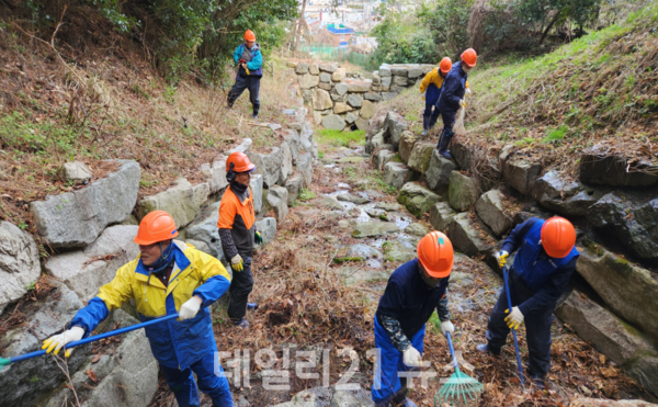 산사태현장예방단 활동 현장사진. / 사진 = 부산시 제공 산사태현장예방단 활동 현장사진. / 사진 = 부산시 제공