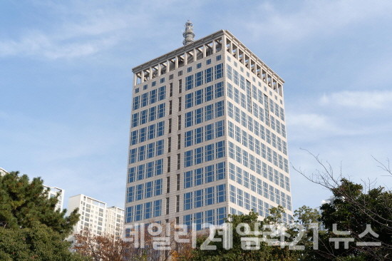 부산시청 전경./DB=데일리21뉴스 부산시청 전경./DB=데일리21뉴스