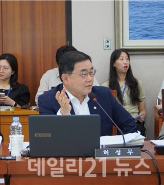 허성무 국회의원(더불어민주당,창원시 성산구)./허성무 의원실 제공 허성무 국회의원(더불어민주당,창원시 성산구)./허성무 의원실 제공