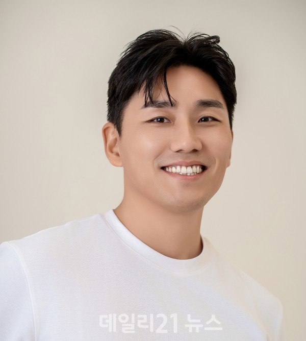 오현호 작가. 오현호 작가.