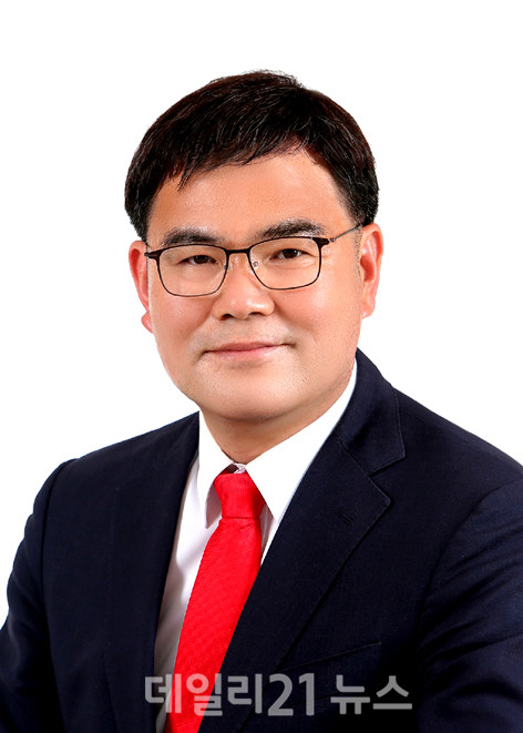 허동원 경남도의원(국민의힘, 고성2) 허동원 경남도의원(국민의힘, 고성2)